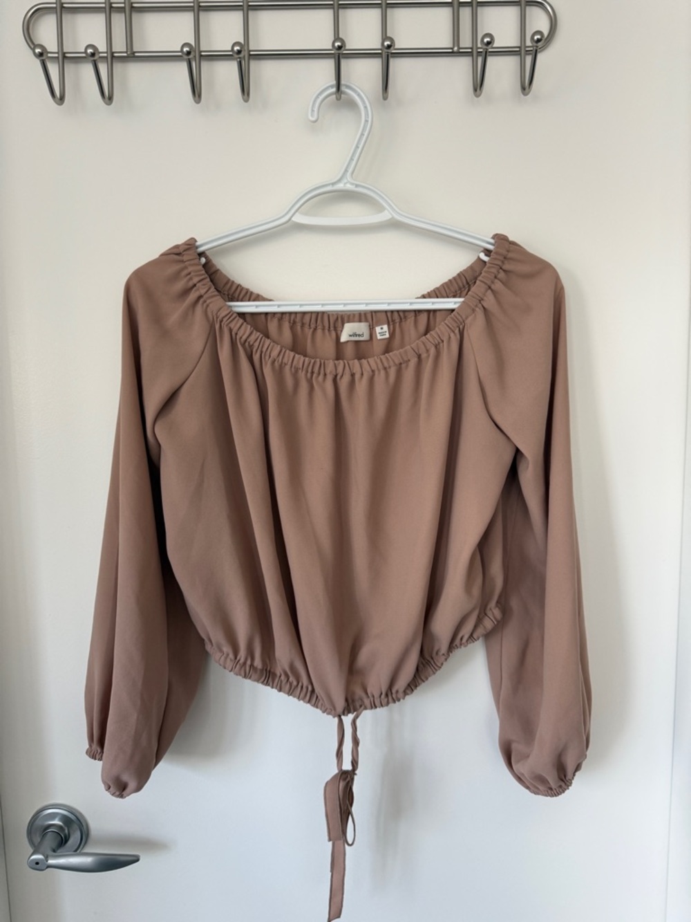 Wilfred Off-Shoulder Drawstring Crop Top in Mauve